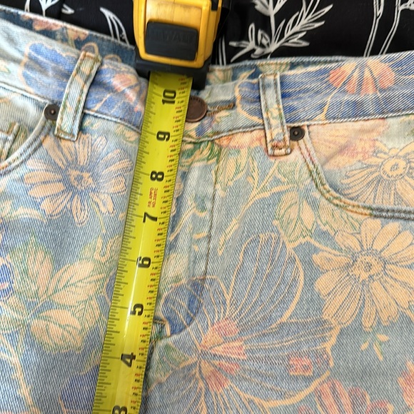 BLANK NYC Floral jeans - Picture 8 of 9